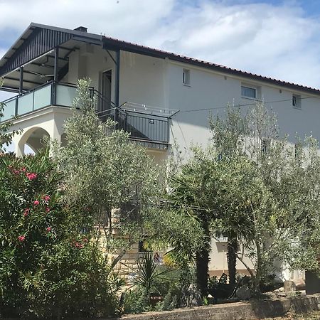 Lovely Sea View House 2 In Malinska Island Krk Exterior photo